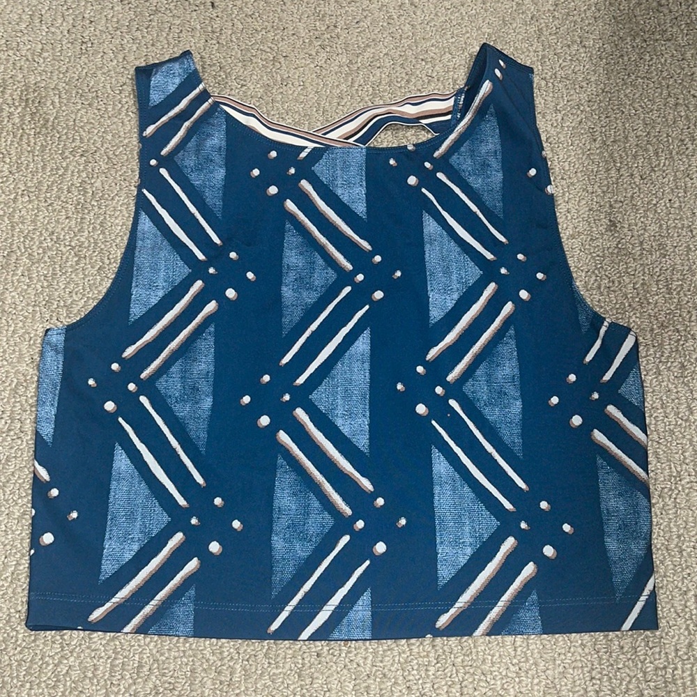 Nike top